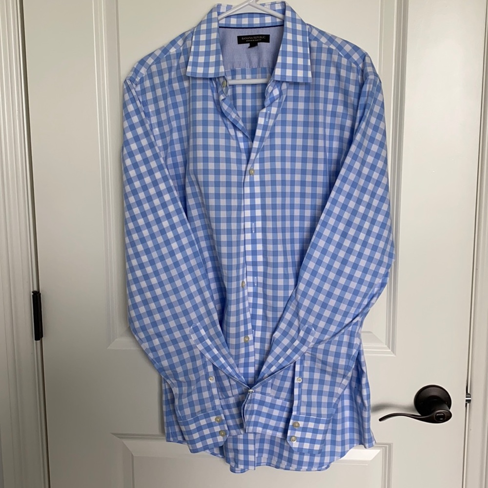 Banana Republic men’s dress shirt